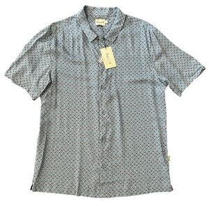 Bound UK Light Blue Floral Short Sleeve Button Down Shirt Size Medium NWT